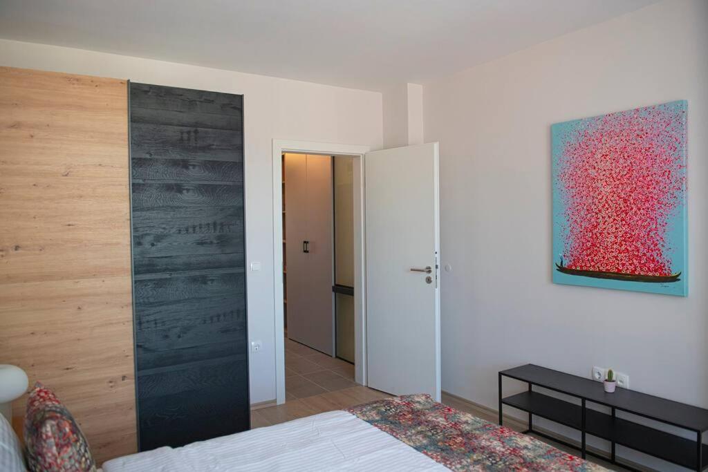 Tokiyo: A Lovely City Center 2 Bedrooms Apartment With Private Parking Sofia Exterior photo